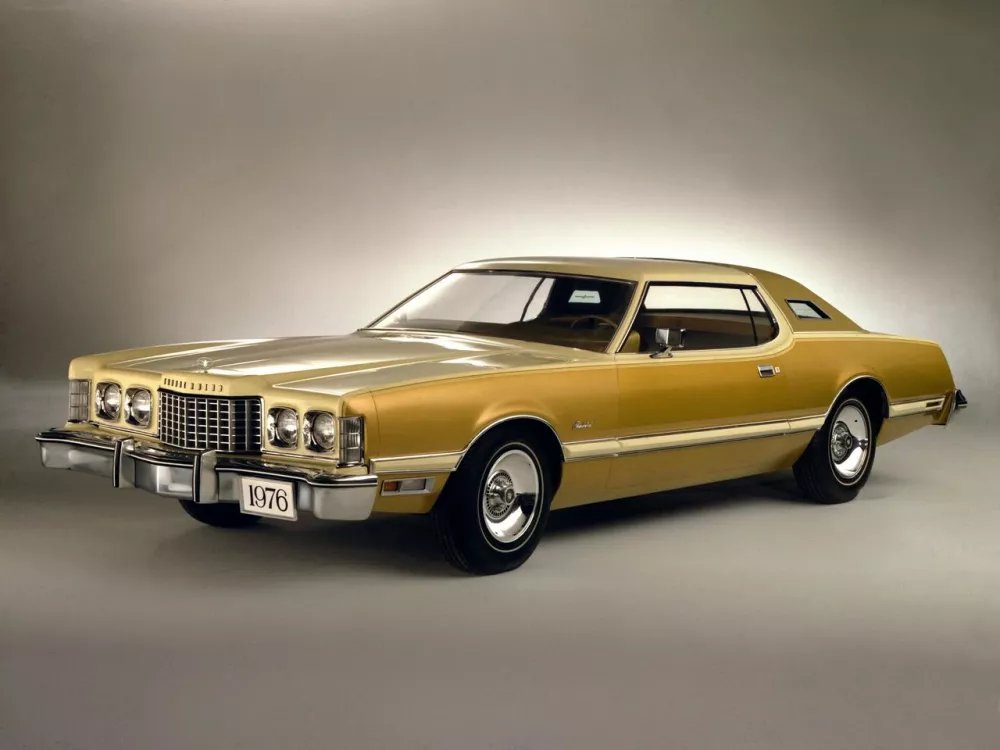 Автомобиль Ford Thunderbird VI Купе