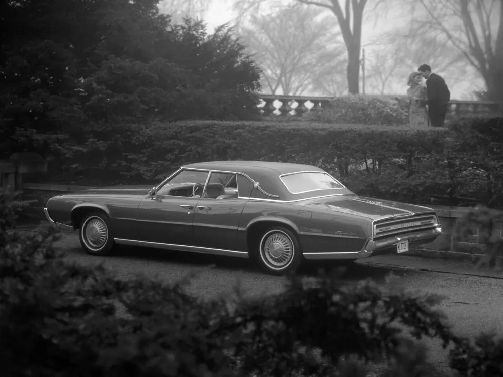 Автомобиль Ford Thunderbird V Седан-хардтоп