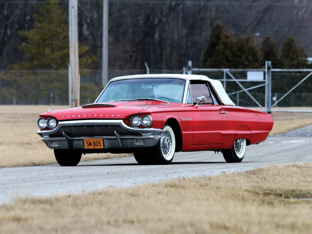 Автомобиль Ford Thunderbird IV Кабриолет