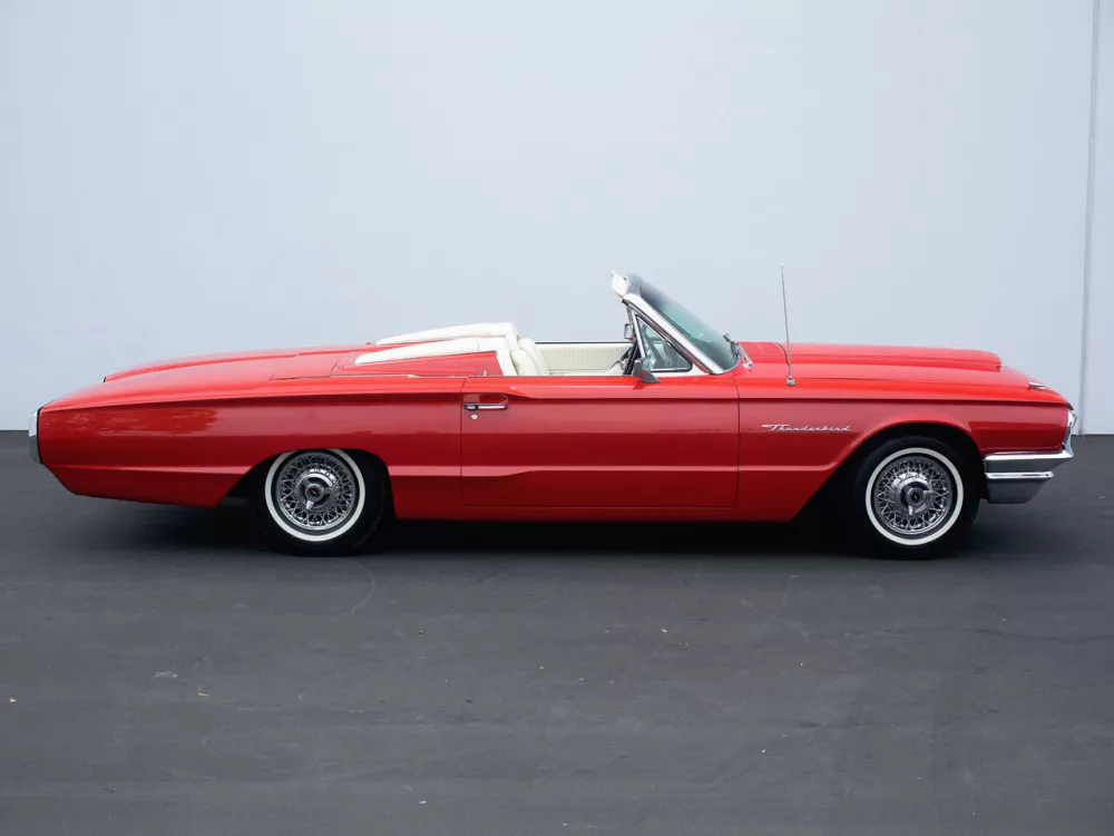 Автомобиль Ford Thunderbird IV Кабриолет