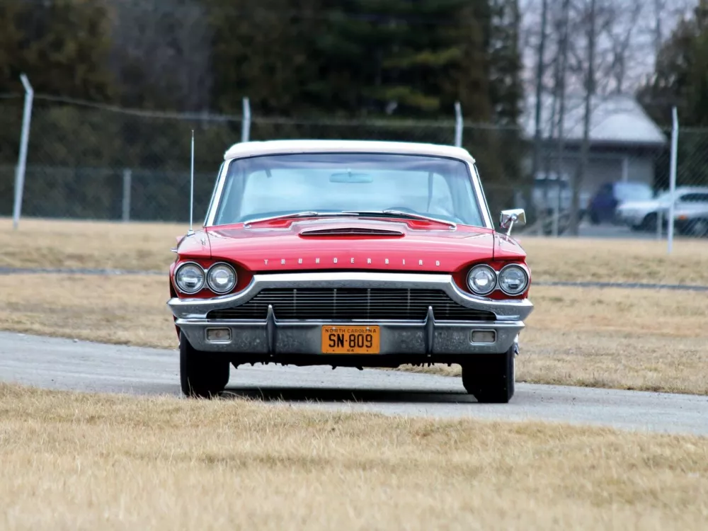 Автомобиль Ford Thunderbird IV Кабриолет