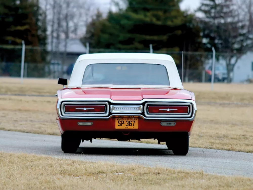 Автомобиль Ford Thunderbird IV Кабриолет
