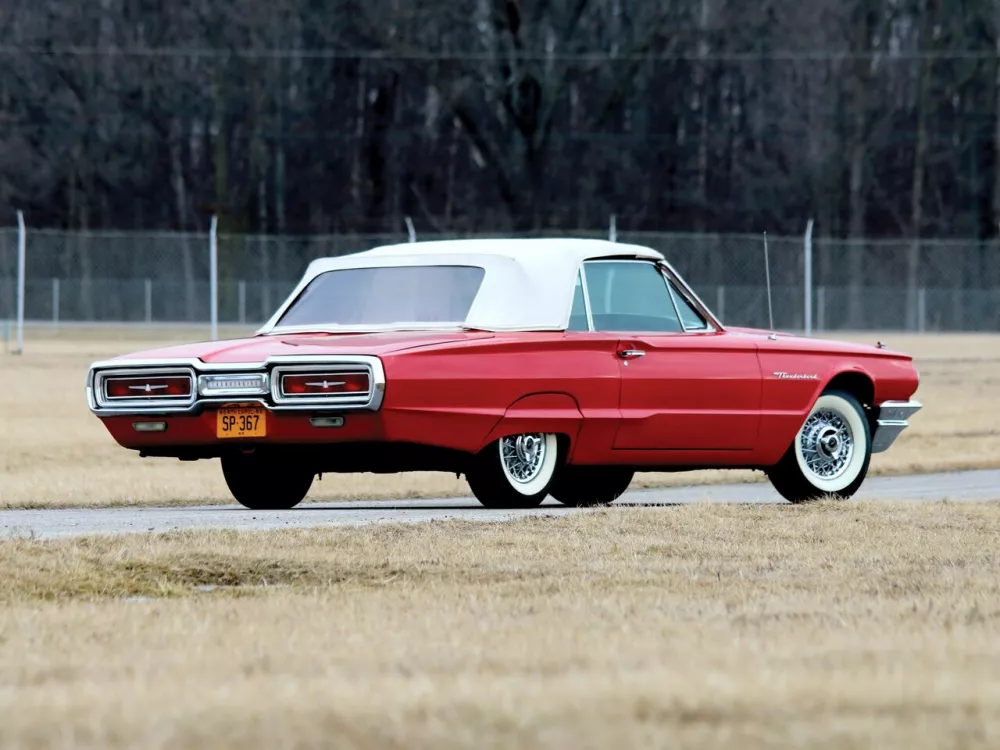 Автомобиль Ford Thunderbird IV Кабриолет