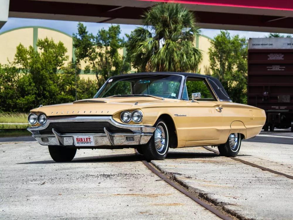 Автомобиль Ford Thunderbird IV Купе-хардтоп