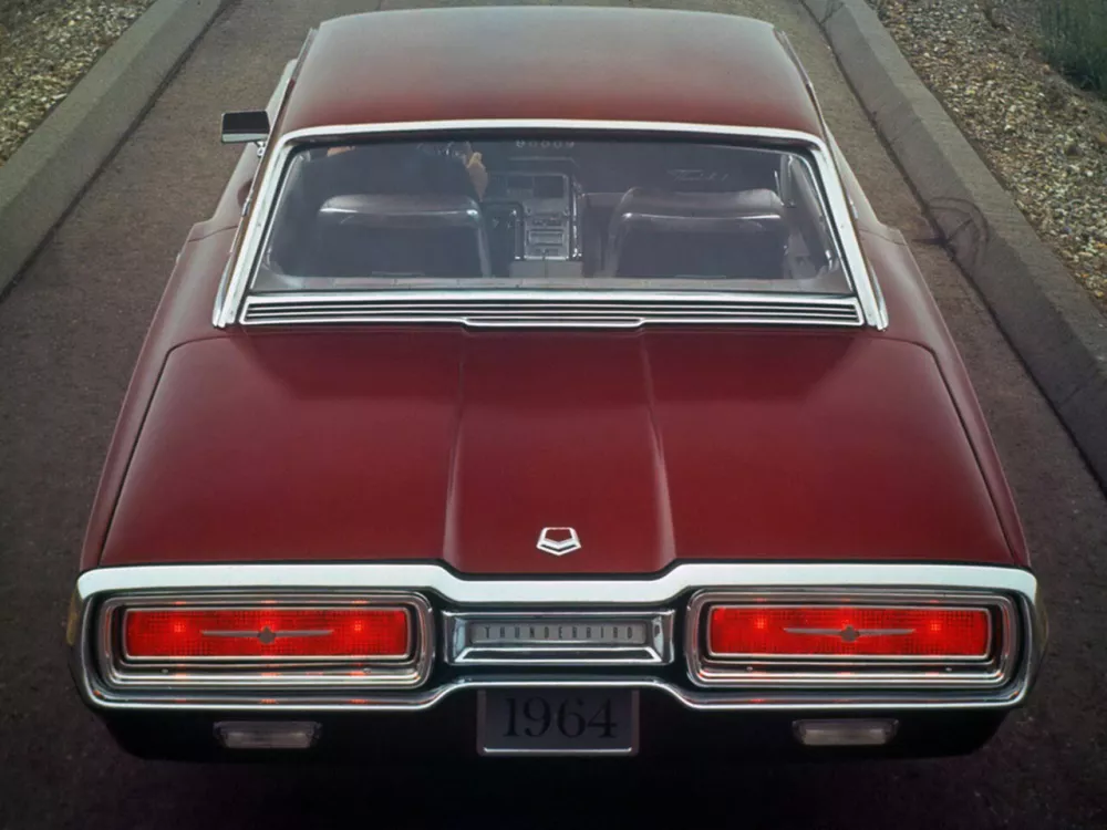 Автомобиль Ford Thunderbird IV Купе-хардтоп