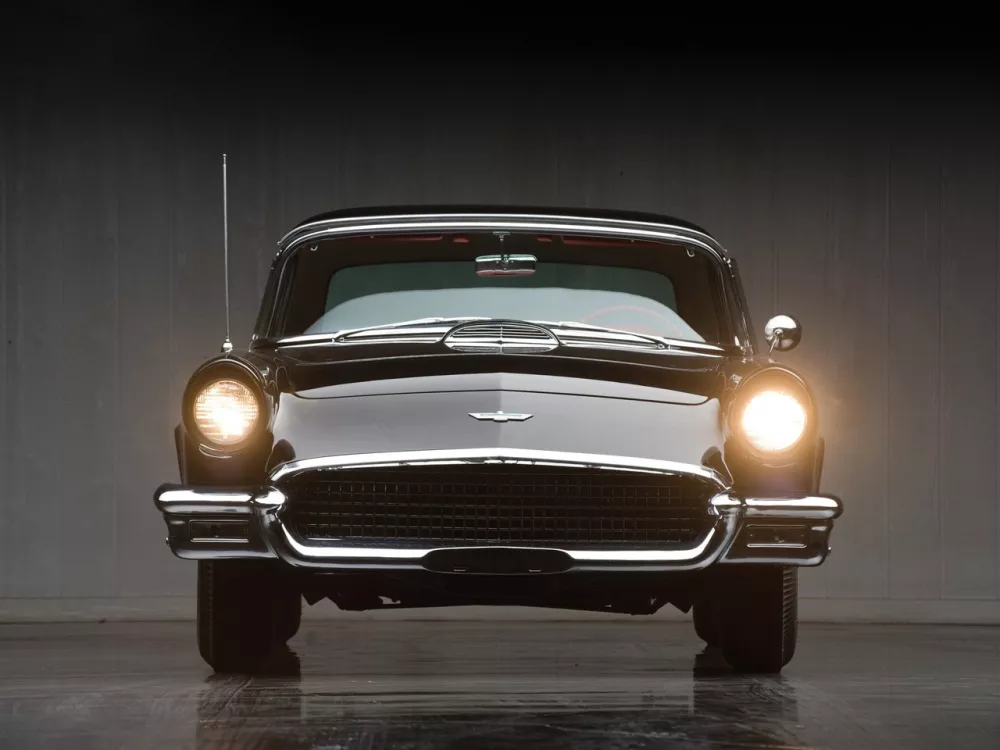 Автомобиль Ford Thunderbird I Купе