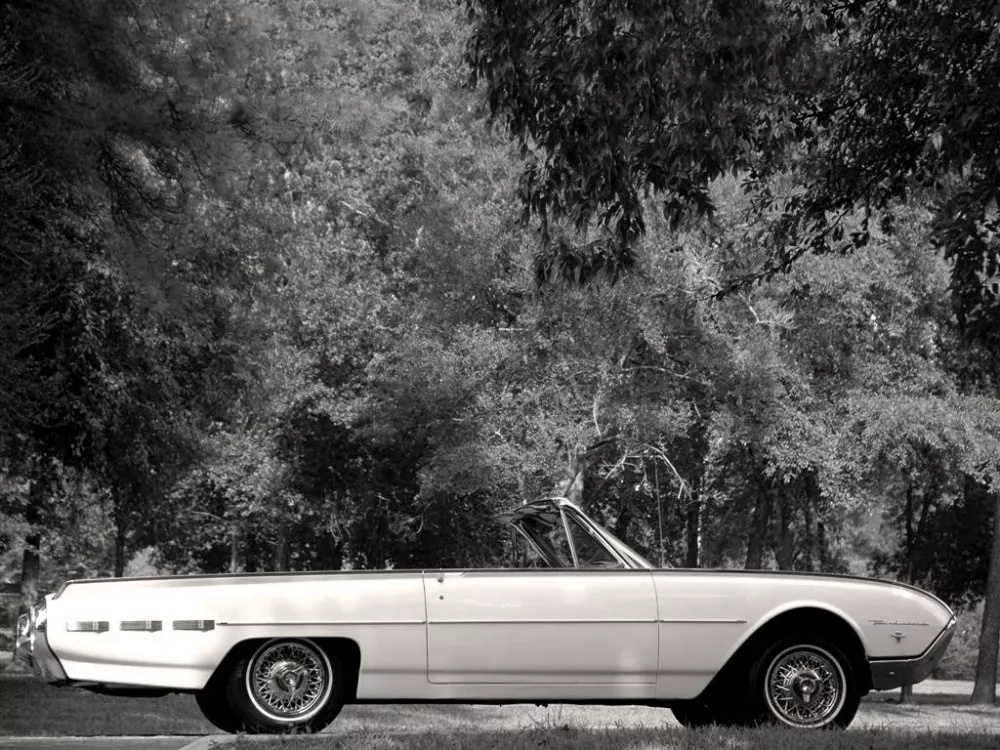 Автомобиль Ford Thunderbird III Кабриолет