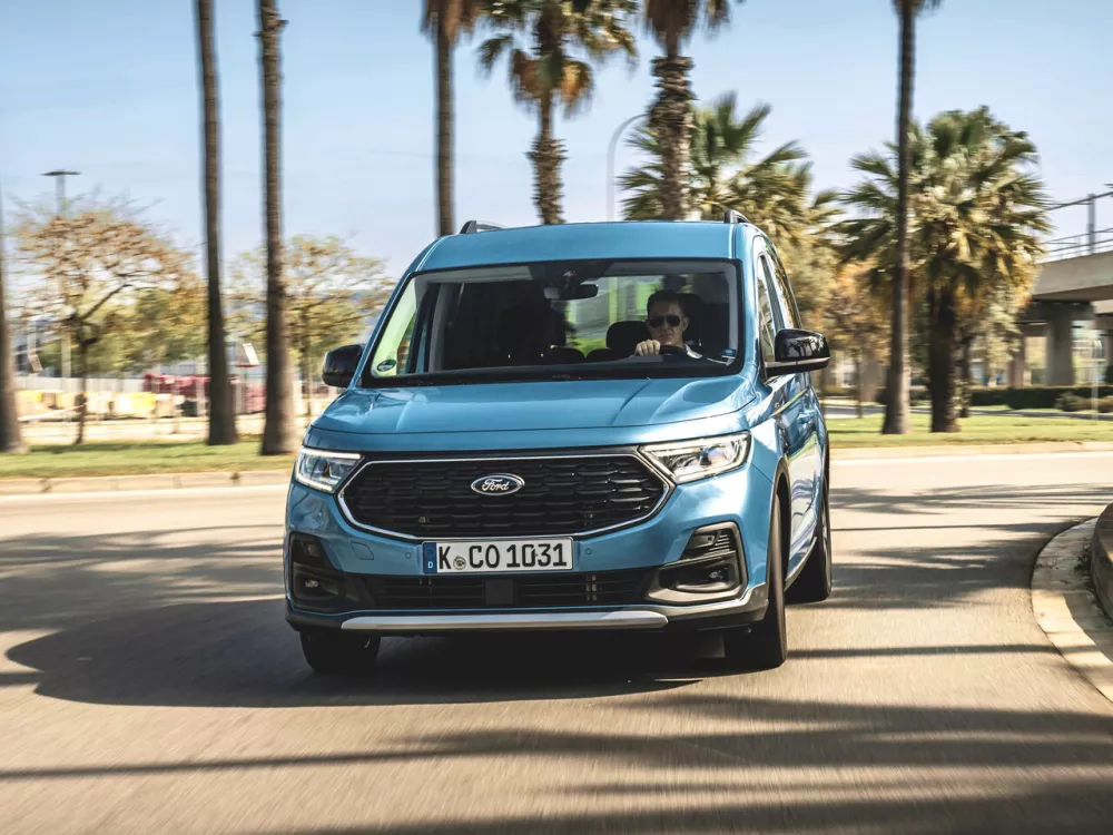 Автомобиль Ford Tourneo Connect III Компактвэн
