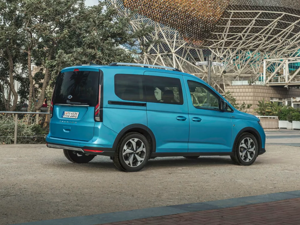 Автомобиль Ford Tourneo Connect III Компактвэн