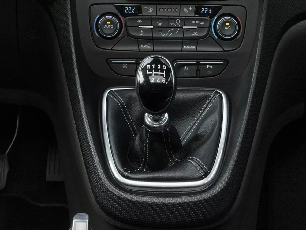 Автомобиль Ford Tourneo Connect II Рестайлинг Компактвэн Grand