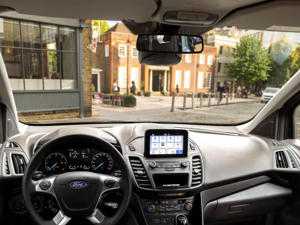 Автомобиль Ford Tourneo Connect II Рестайлинг Компактвэн Grand