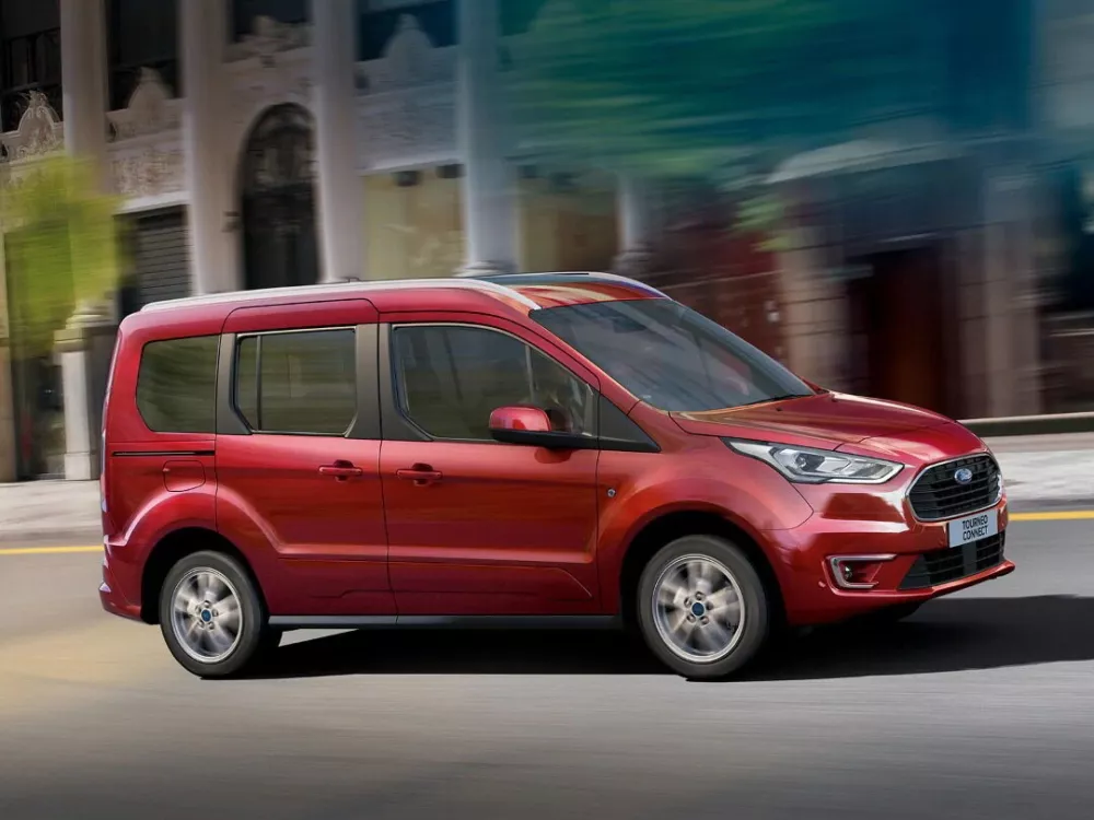 Автомобиль Ford Tourneo Connect II Рестайлинг Компактвэн