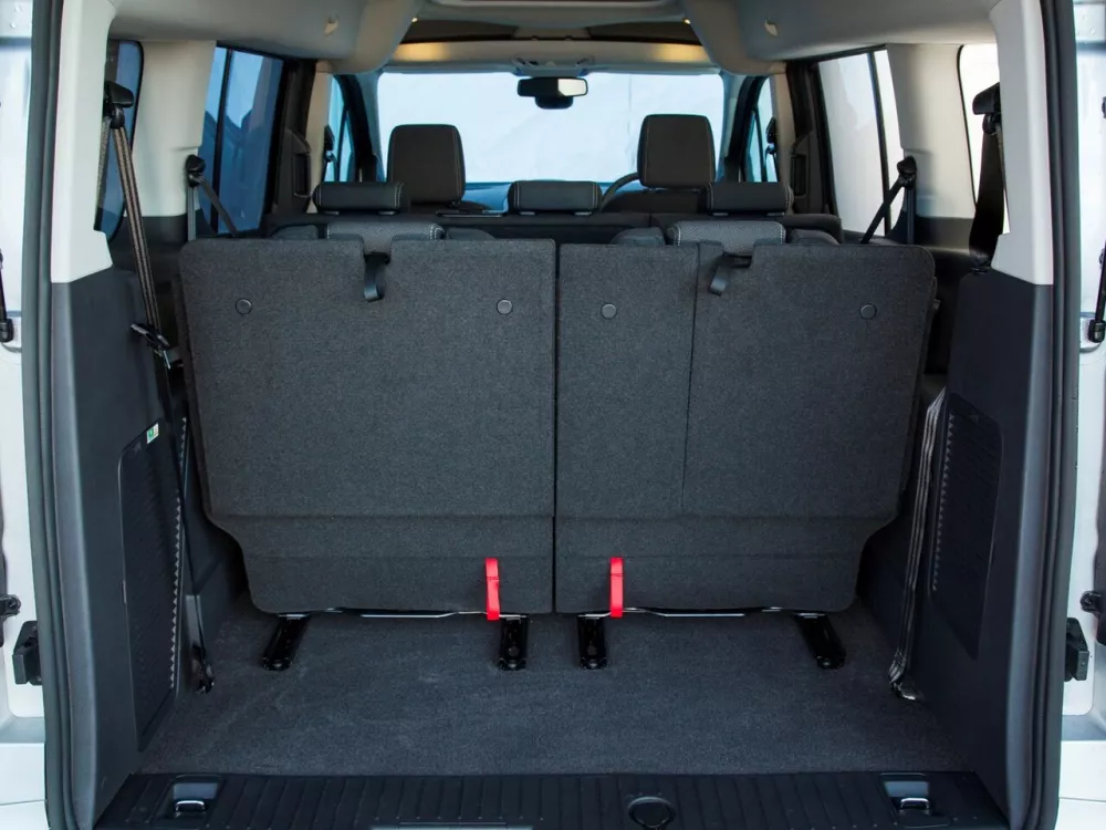 Автомобиль Ford Tourneo Connect II Рестайлинг Компактвэн Grand