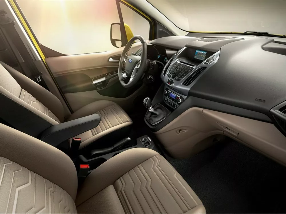 Автомобиль Ford Tourneo Connect II Компактвэн