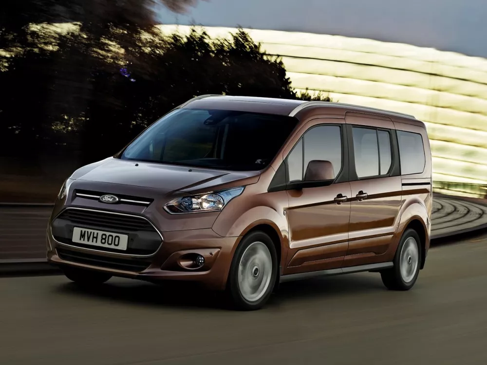 Автомобиль Ford Tourneo Connect II Компактвэн Grand
