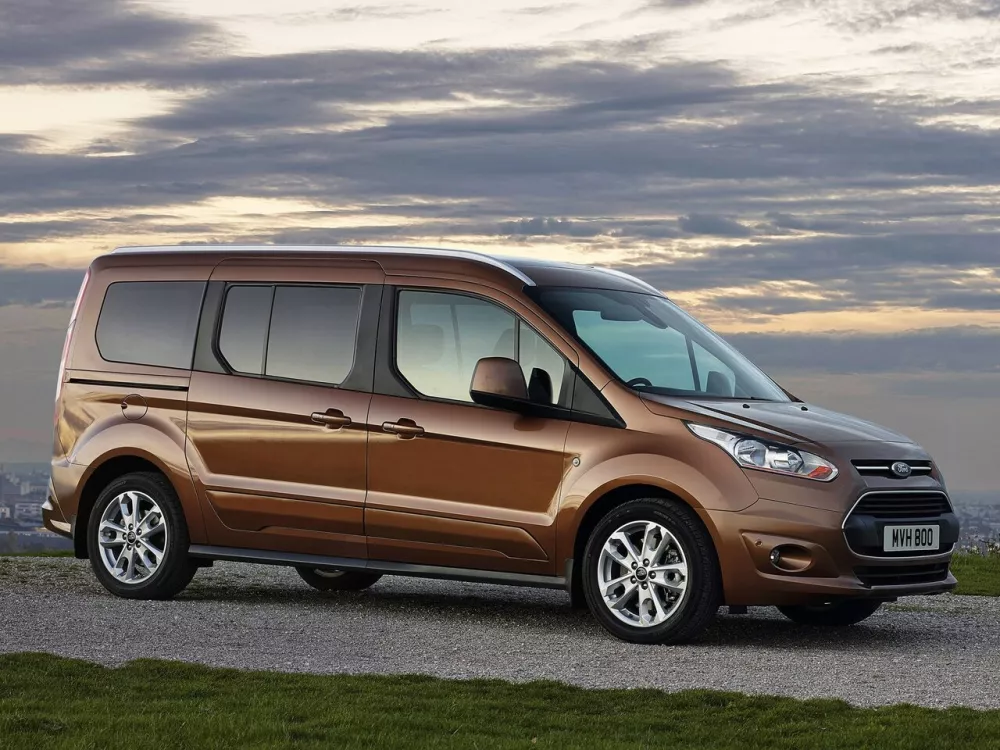 Автомобиль Ford Tourneo Connect II Компактвэн Grand