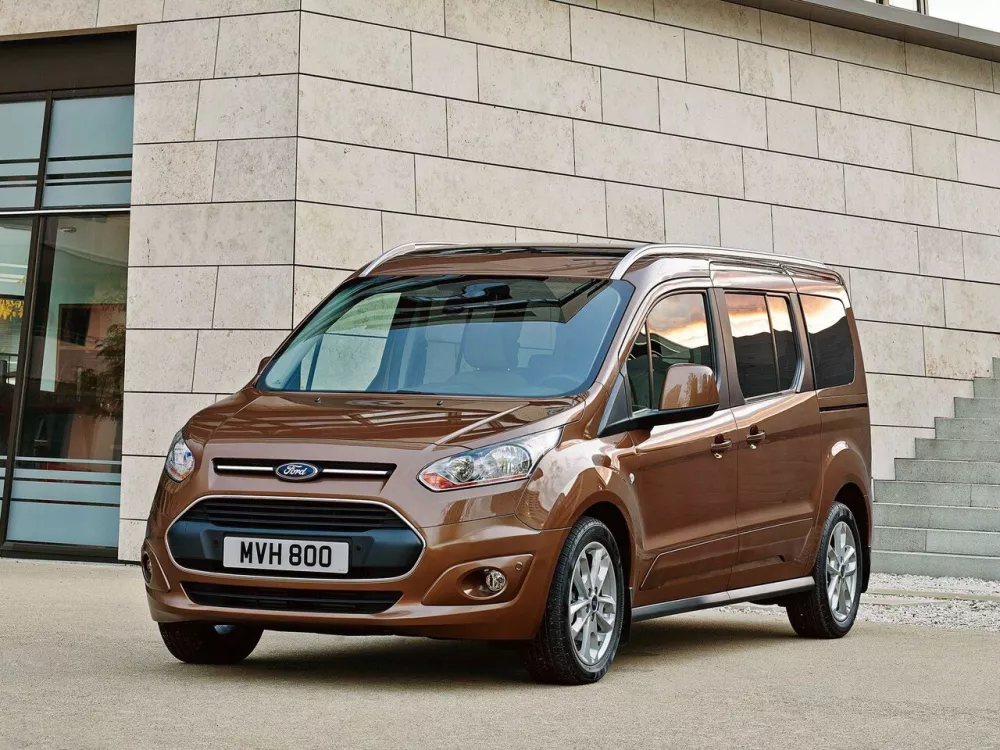 Автомобиль Ford Tourneo Connect II Компактвэн Grand