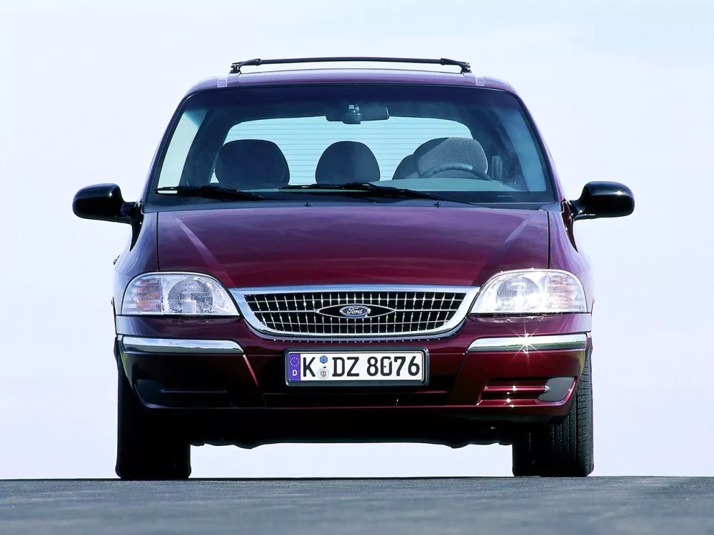Автомобиль Ford Windstar II Минивэн