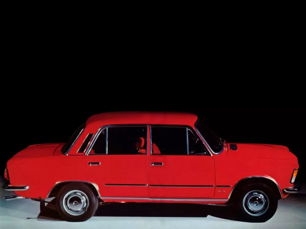 Автомобиль FSO 125p Седан