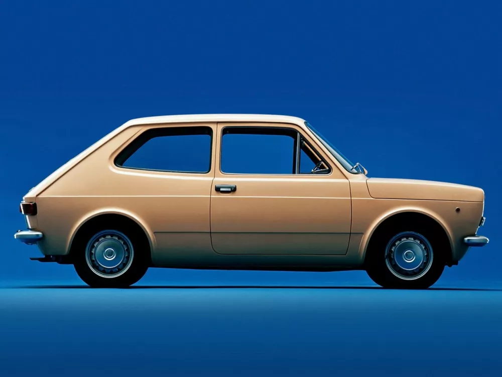 Автомобиль FSO 127p Хэтчбек (3 двери)