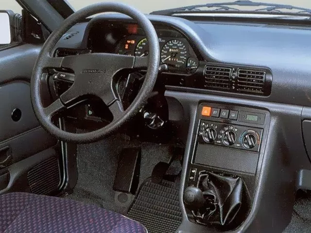 Автомобиль FSO Polonez II (Caro) Хэтчбек (5 дверей)