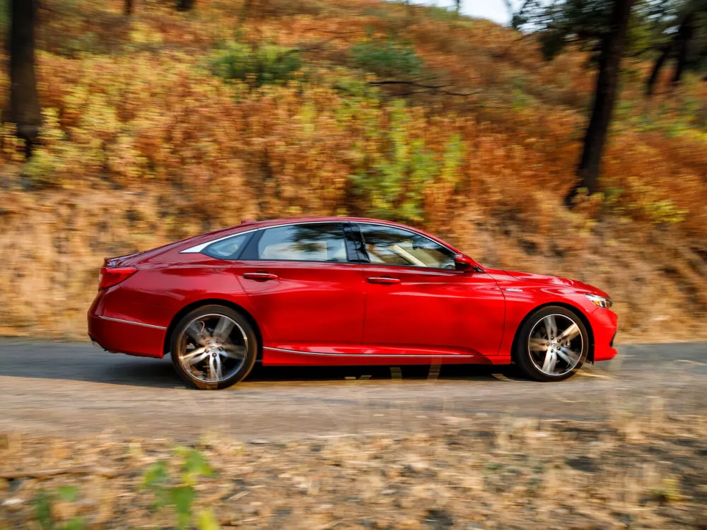 Автомобиль Honda Accord X Рестайлинг Седан