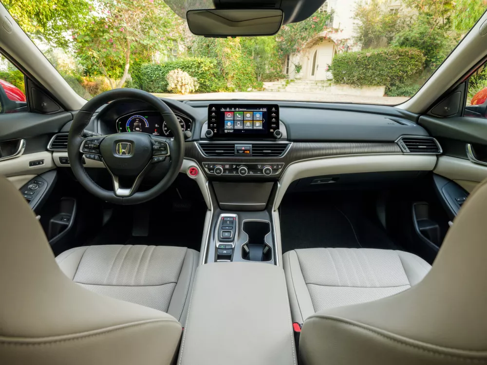 Автомобиль Honda Accord X Рестайлинг Седан