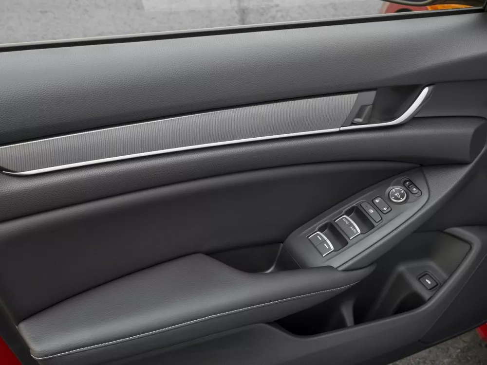 Автомобиль Honda Accord X Седан