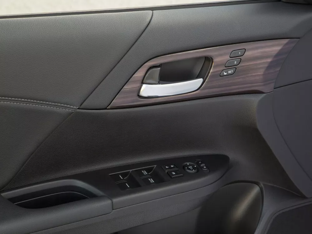 Автомобиль Honda Accord IX Рестайлинг Седан