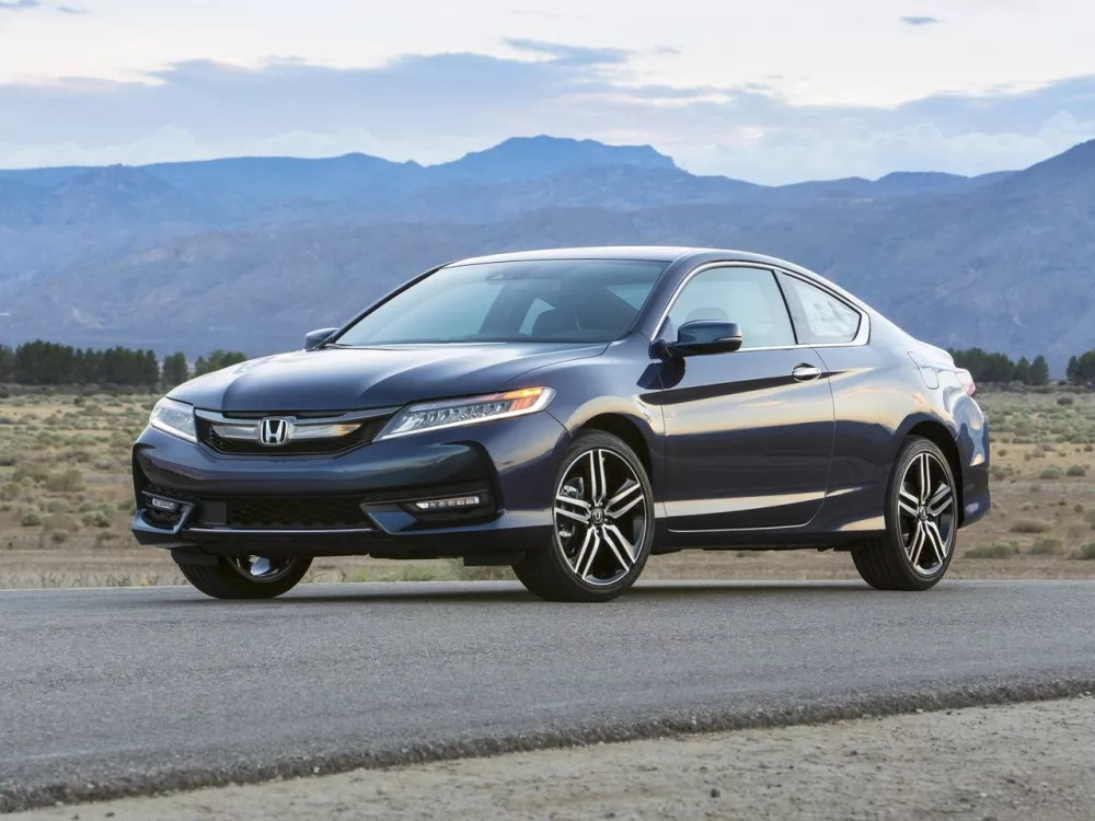 Автомобиль Honda Accord IX Рестайлинг Купе