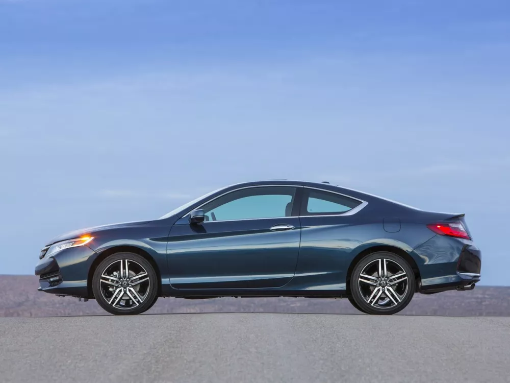 Автомобиль Honda Accord IX Рестайлинг Купе