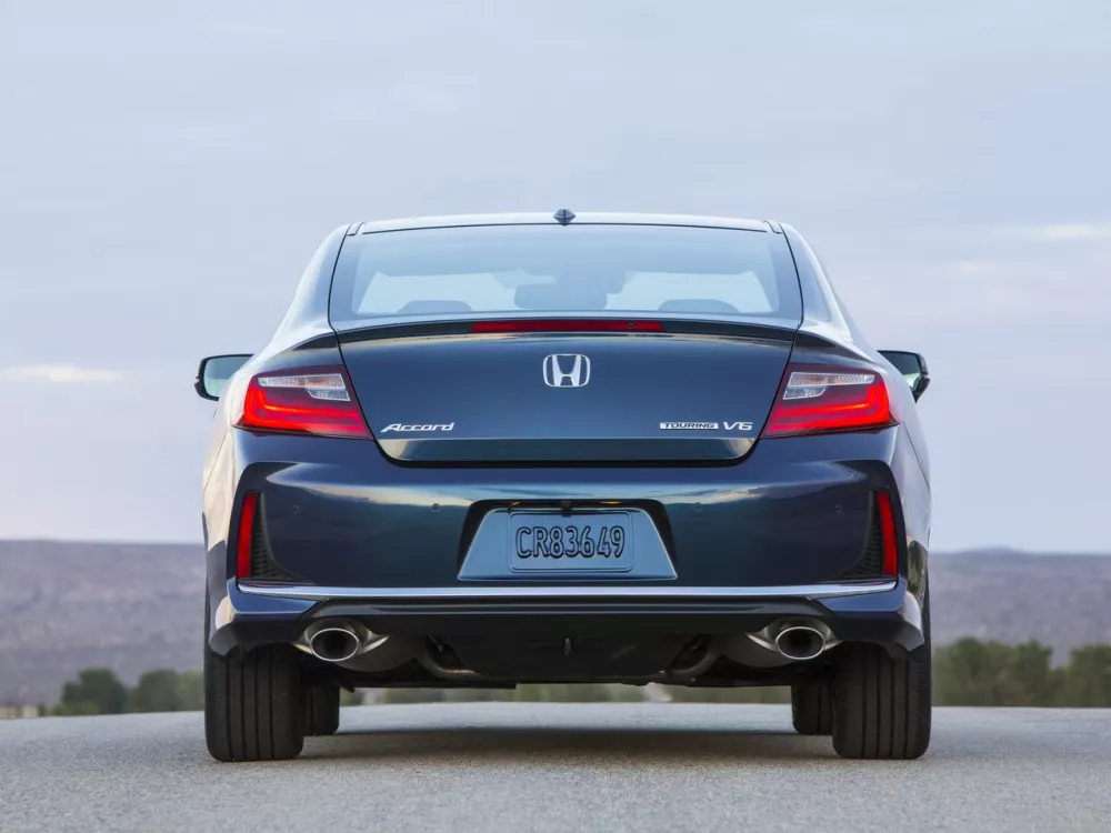 Автомобиль Honda Accord IX Рестайлинг Купе