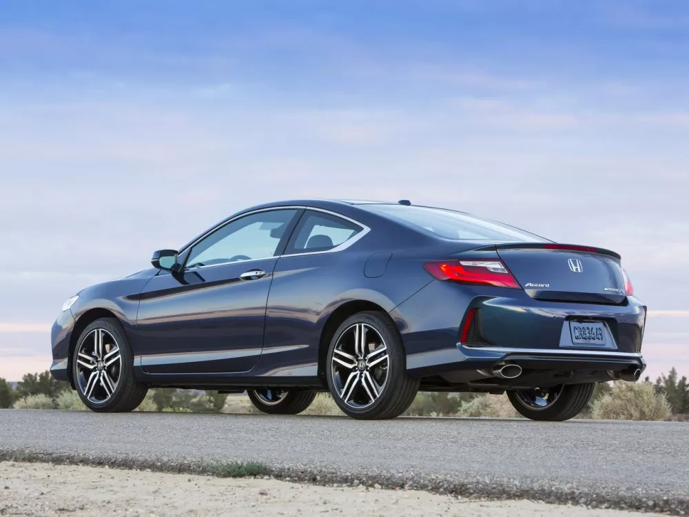 Автомобиль Honda Accord IX Рестайлинг Купе