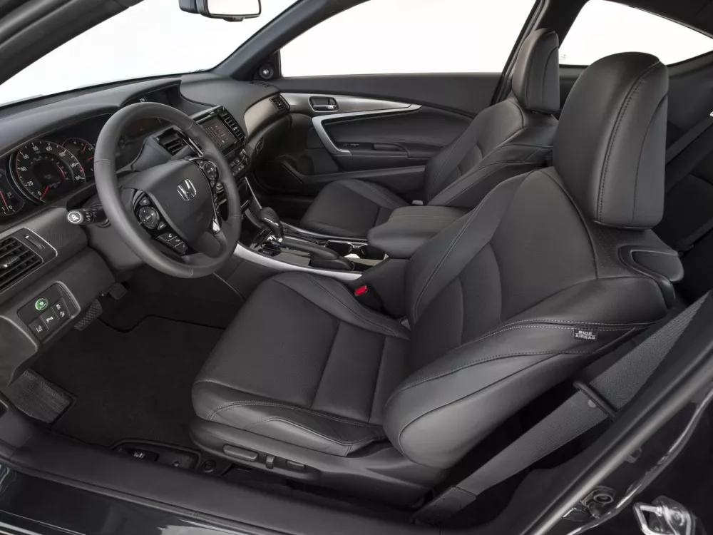 Автомобиль Honda Accord IX Рестайлинг Купе