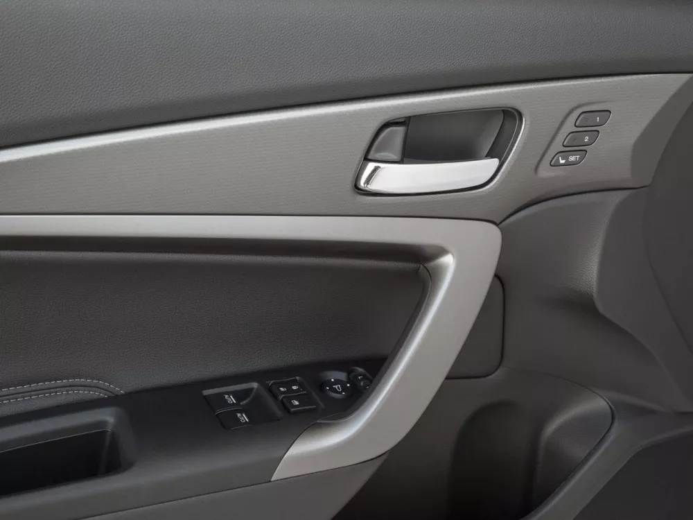 Автомобиль Honda Accord IX Рестайлинг Купе