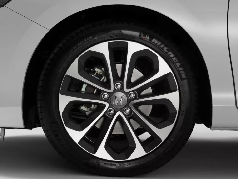 Автомобиль Honda Accord IX Седан