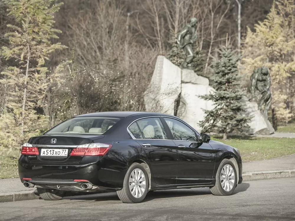 Автомобиль Honda Accord IX Седан