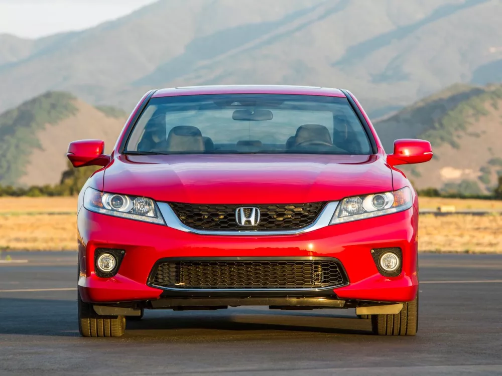 Автомобиль Honda Accord IX Купе