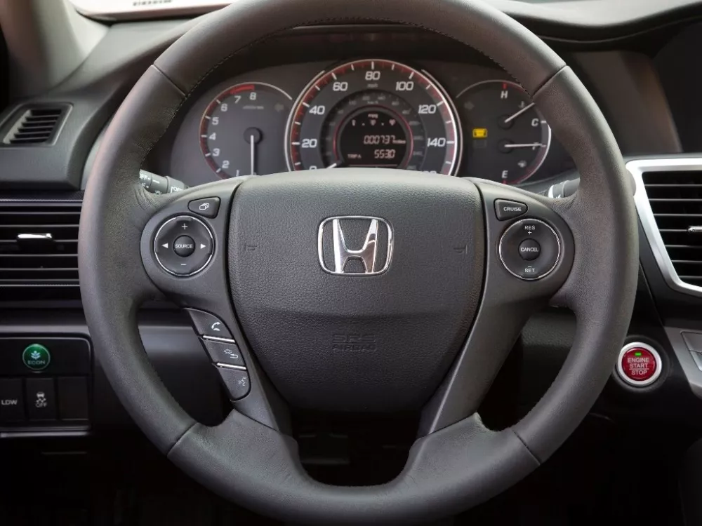 Автомобиль Honda Accord IX Купе