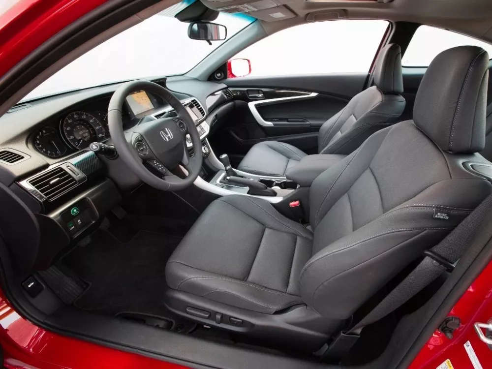 Автомобиль Honda Accord IX Купе