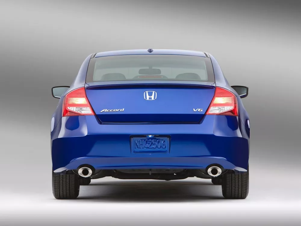 Автомобиль Honda Accord VIII Рестайлинг Купе