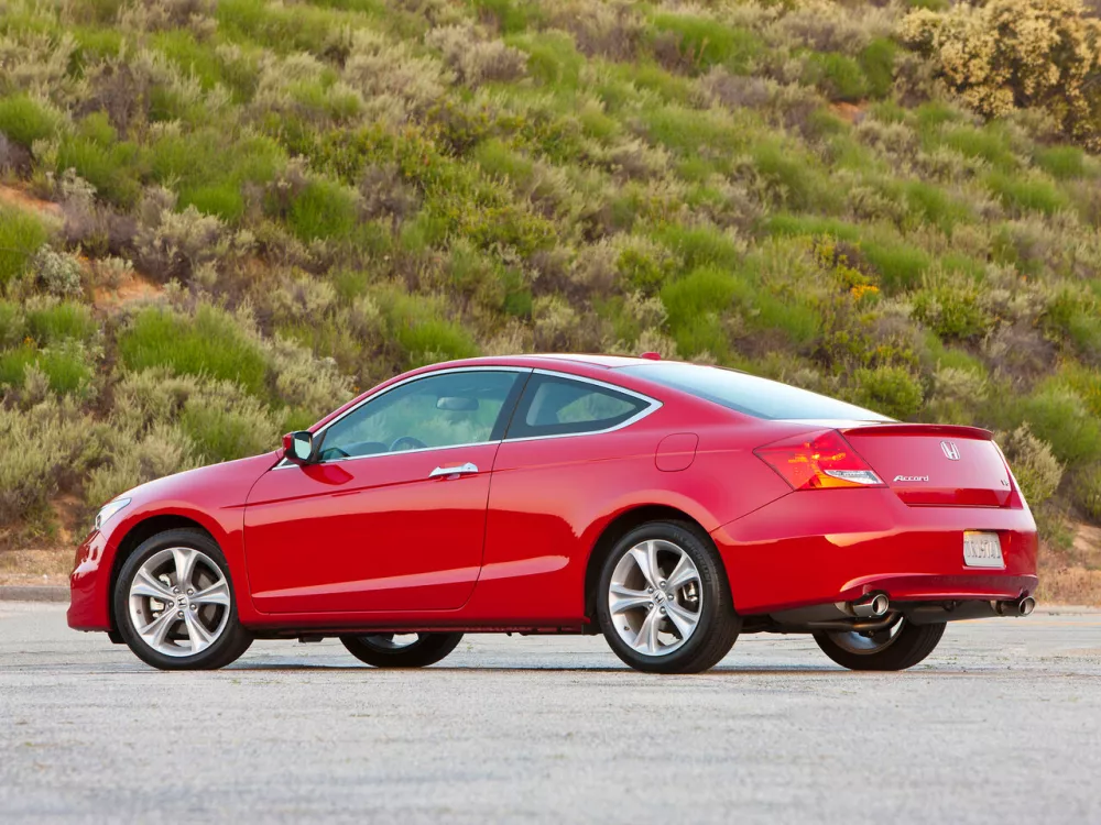 Автомобиль Honda Accord VIII Рестайлинг Купе