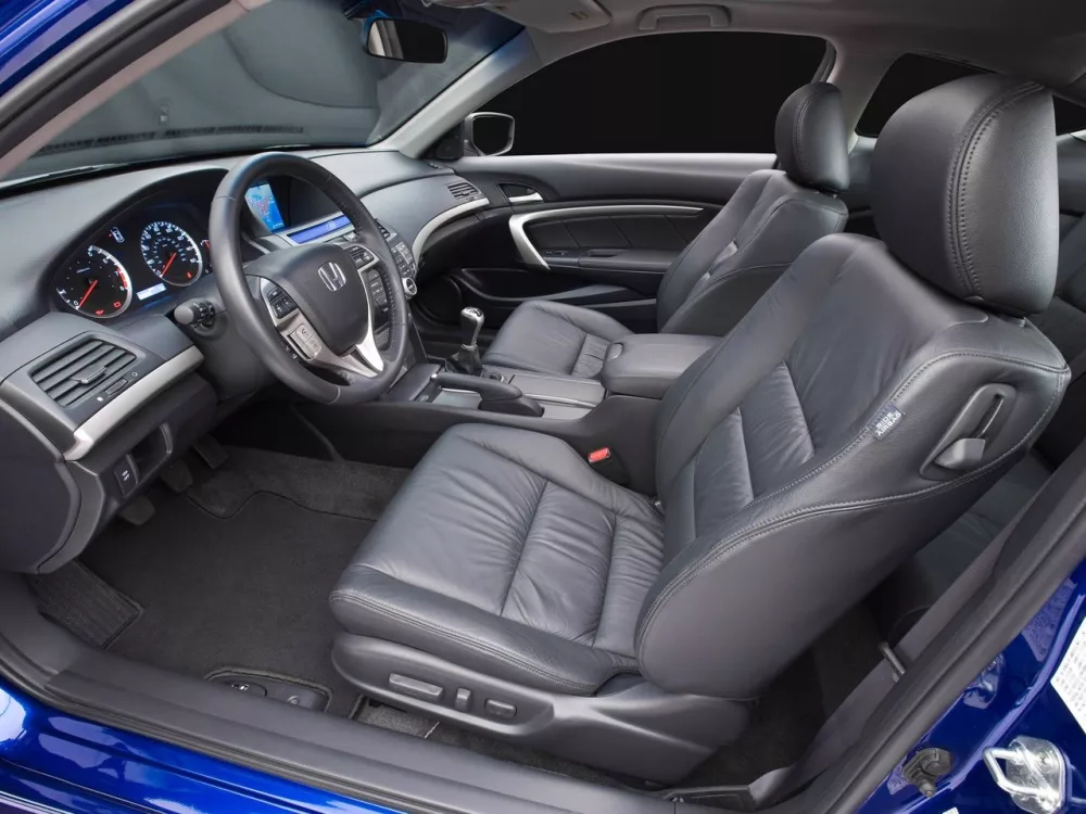 Автомобиль Honda Accord VIII Рестайлинг Купе