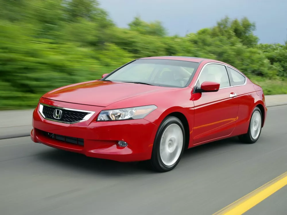 Автомобиль Honda Accord VIII Купе