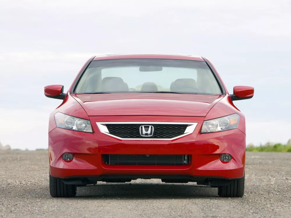 Автомобиль Honda Accord VIII Купе