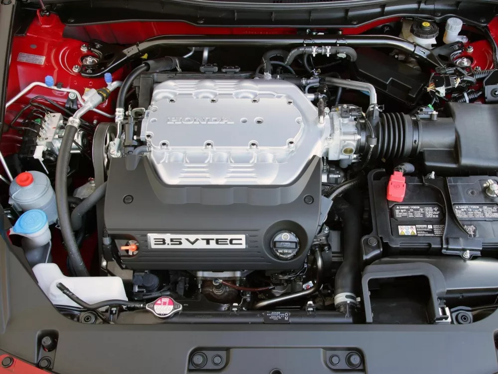 Автомобиль Honda Accord VIII Купе