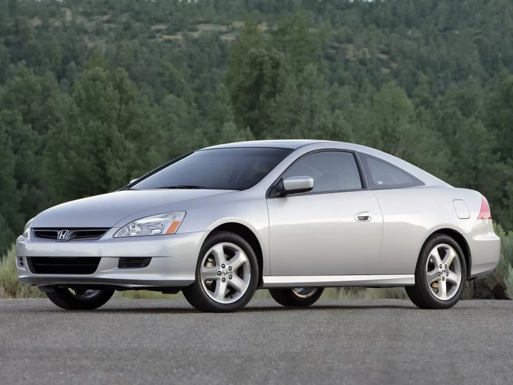 Автомобиль Honda Accord VII Рестайлинг Купе