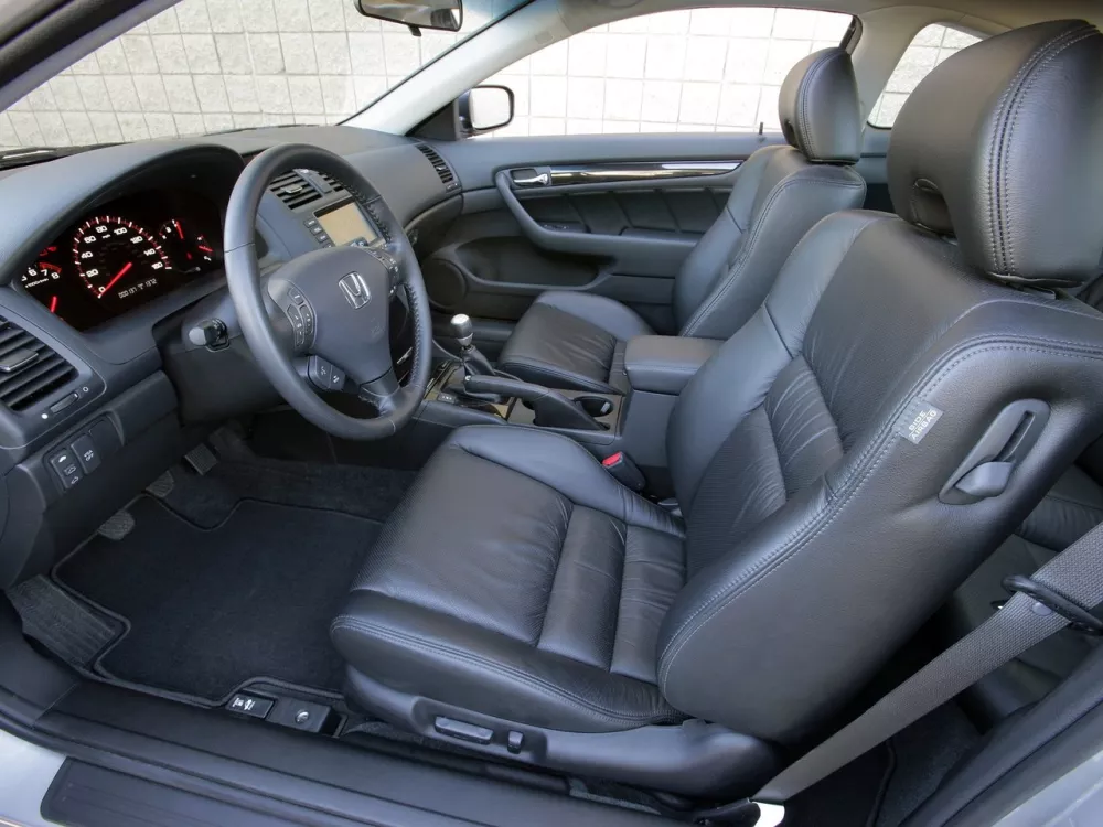 Автомобиль Honda Accord VII Рестайлинг Купе