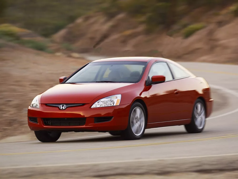 Автомобиль Honda Accord VII Купе