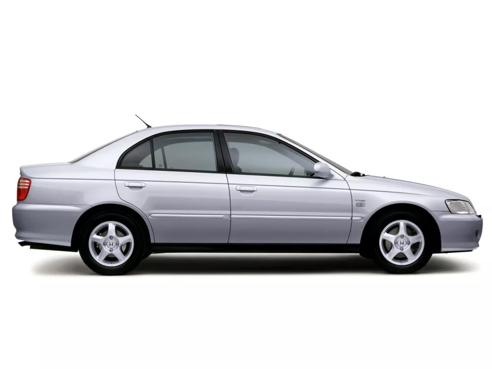 Автомобиль Honda Accord VI Седан